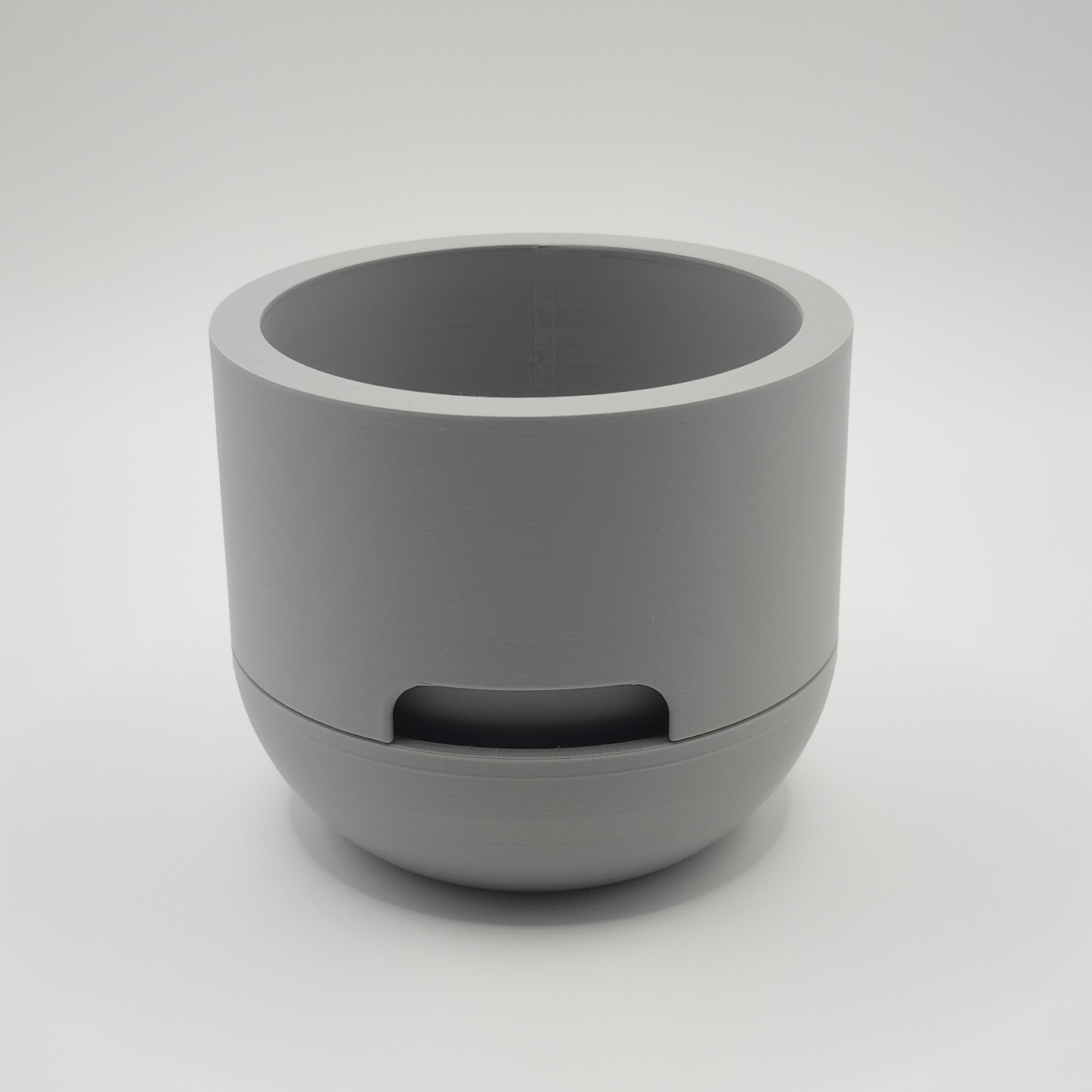 Macetero para suculentas de riego automático diseñado